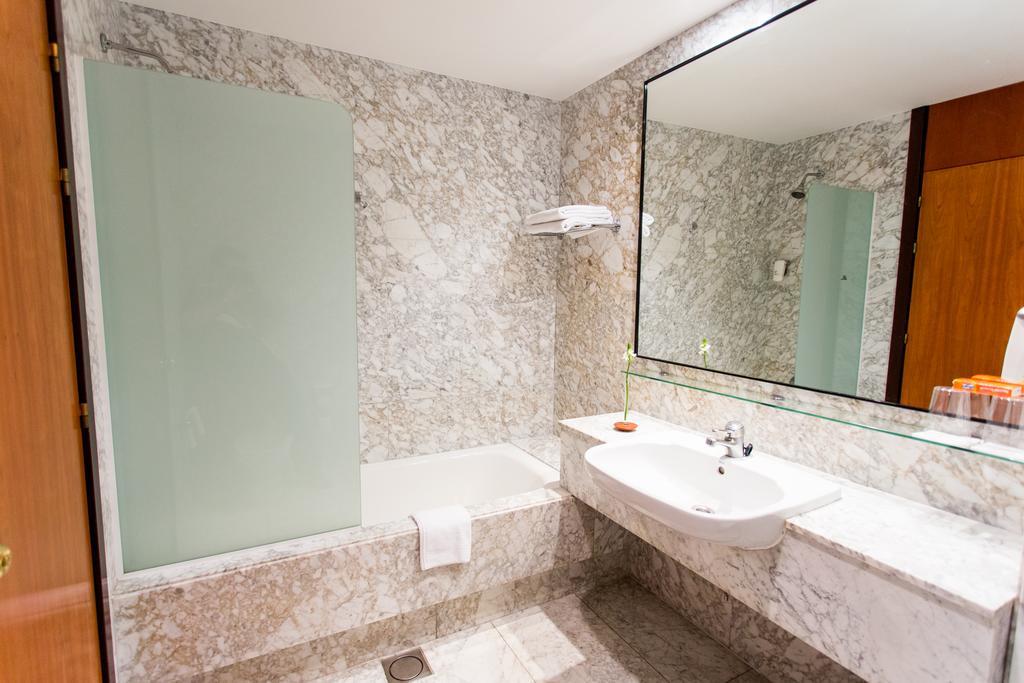 New Hotel Οβιέδο Δωμάτιο φωτογραφία
