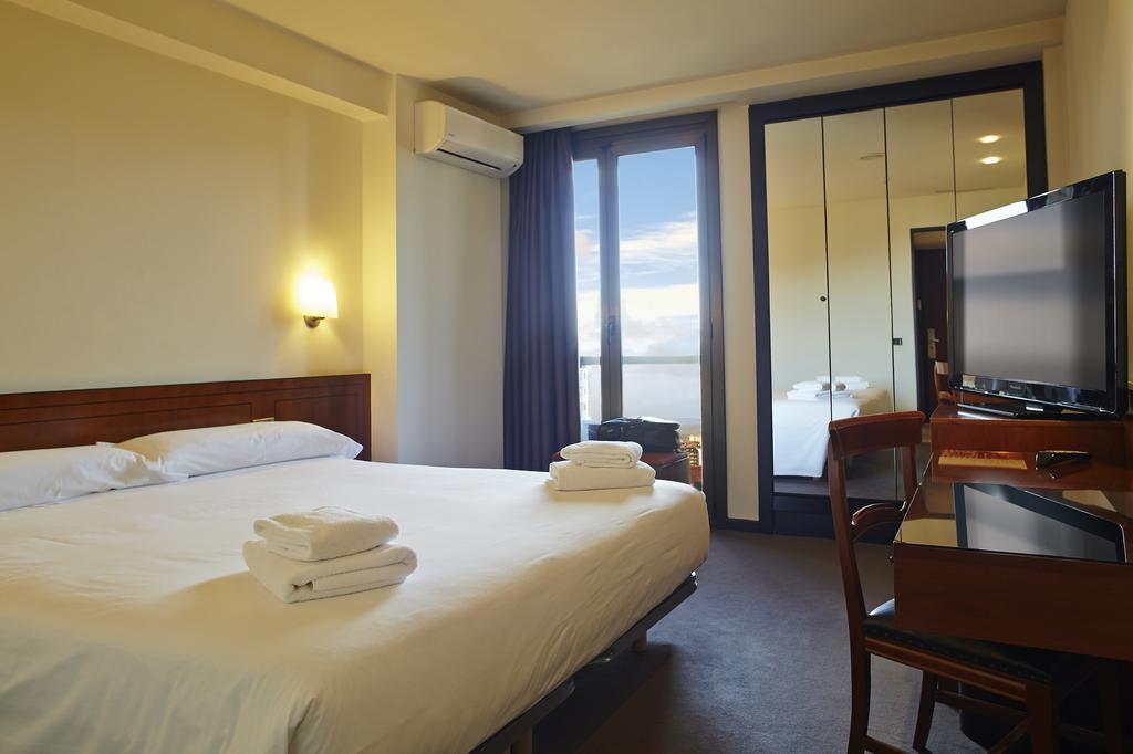 New Hotel Οβιέδο Εξωτερικό φωτογραφία